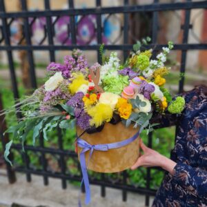 "Easter Flowers" - Aranjament Floral pentru Masa de Paște 🐣